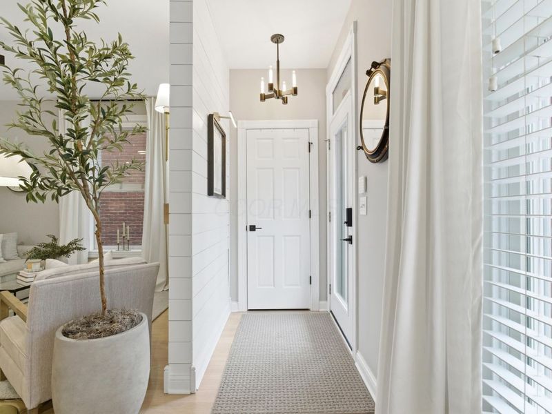 53 E Prescott Street, Columbus, OH 43215 Photo 3