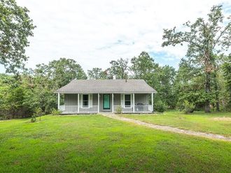 27093 Karrs Park Avenue Warsaw, MO 65355