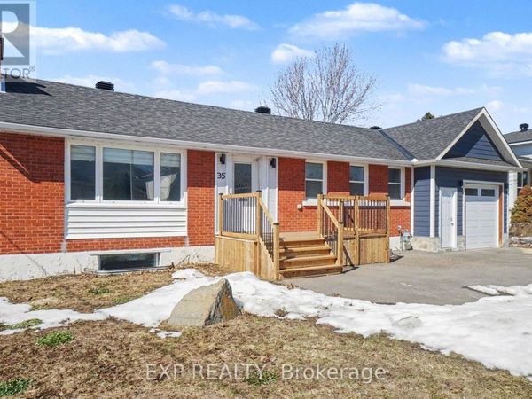 35 Withrow Avenue, Ottawa, ON K2G2H7