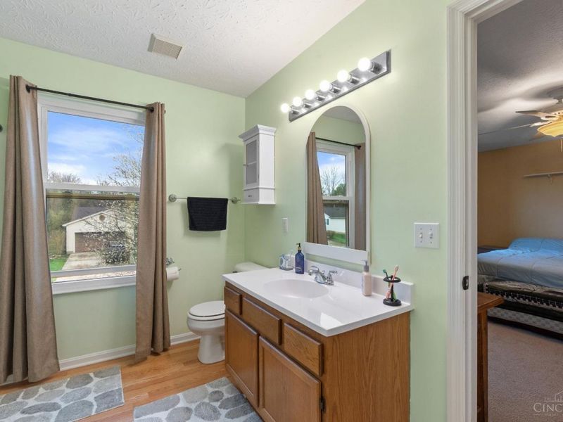 609 Fox Chase Way, Maineville, OH 45039 Photo 11