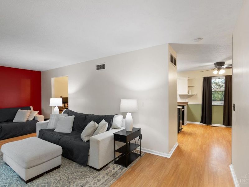 609 Fox Chase Way, Maineville, OH 45039 Photo 4