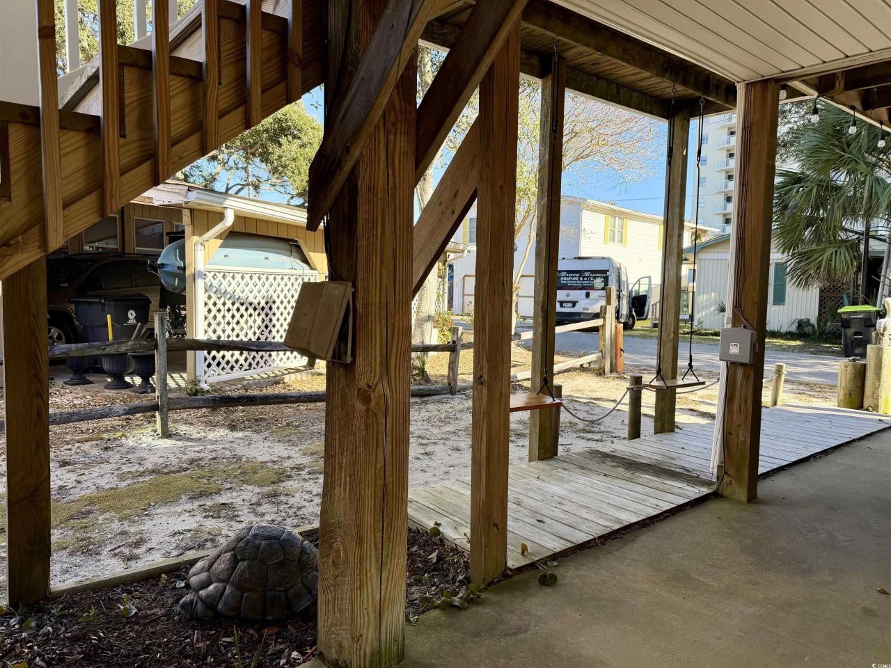 2027 Lark Dr. Photo 32