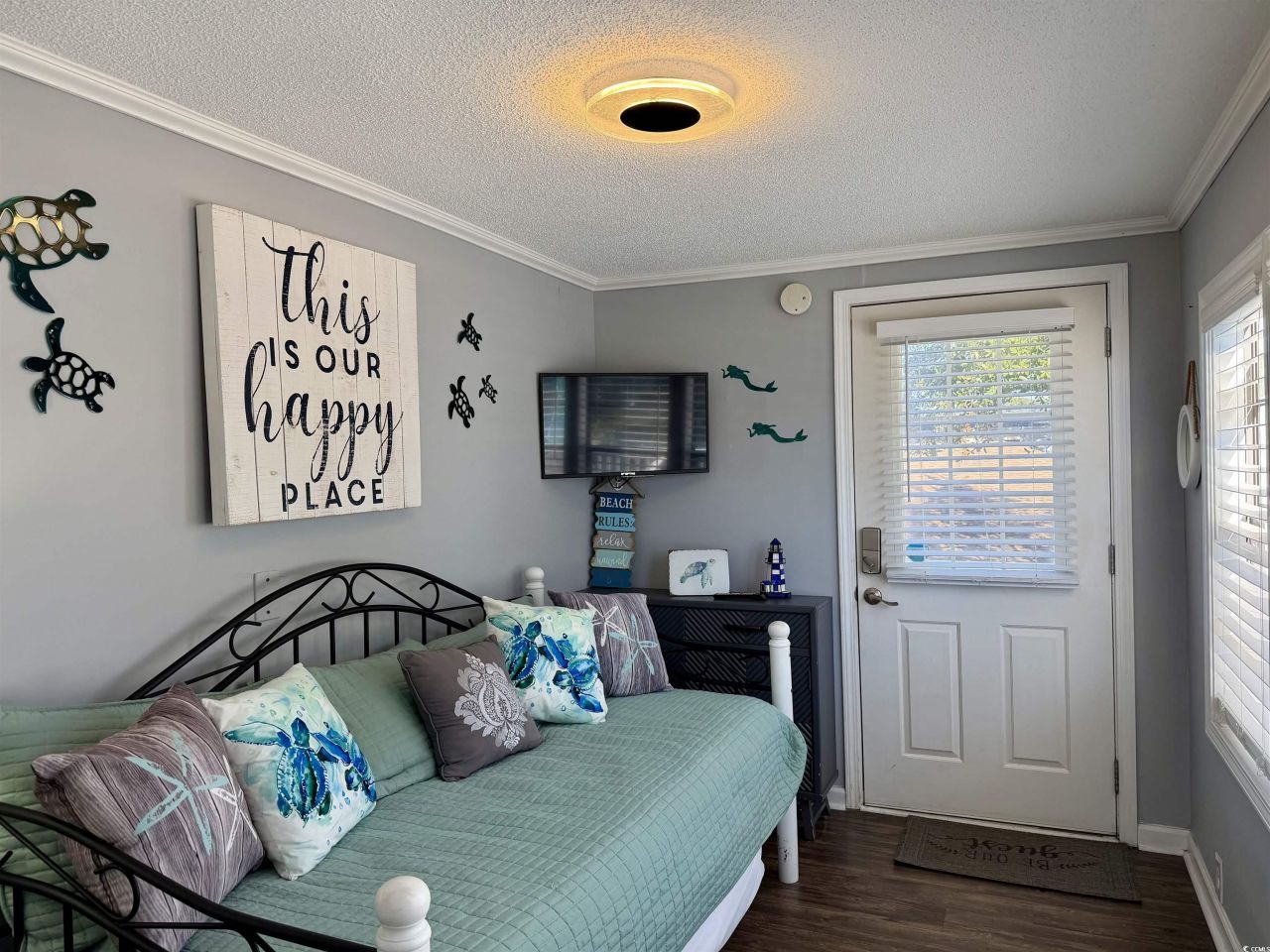 2027 Lark Dr. Photo 4