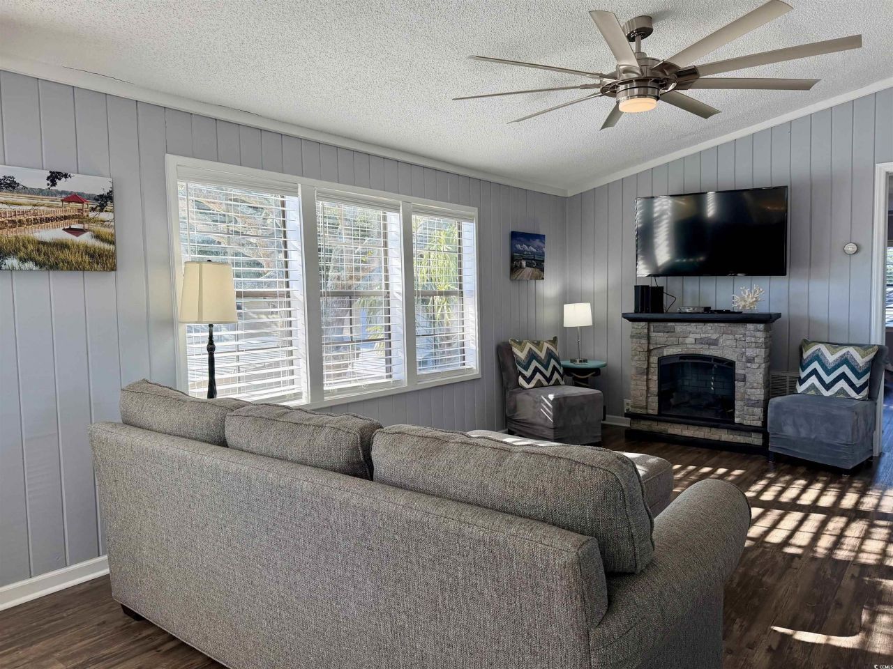 2027 Lark Dr. Photo 7