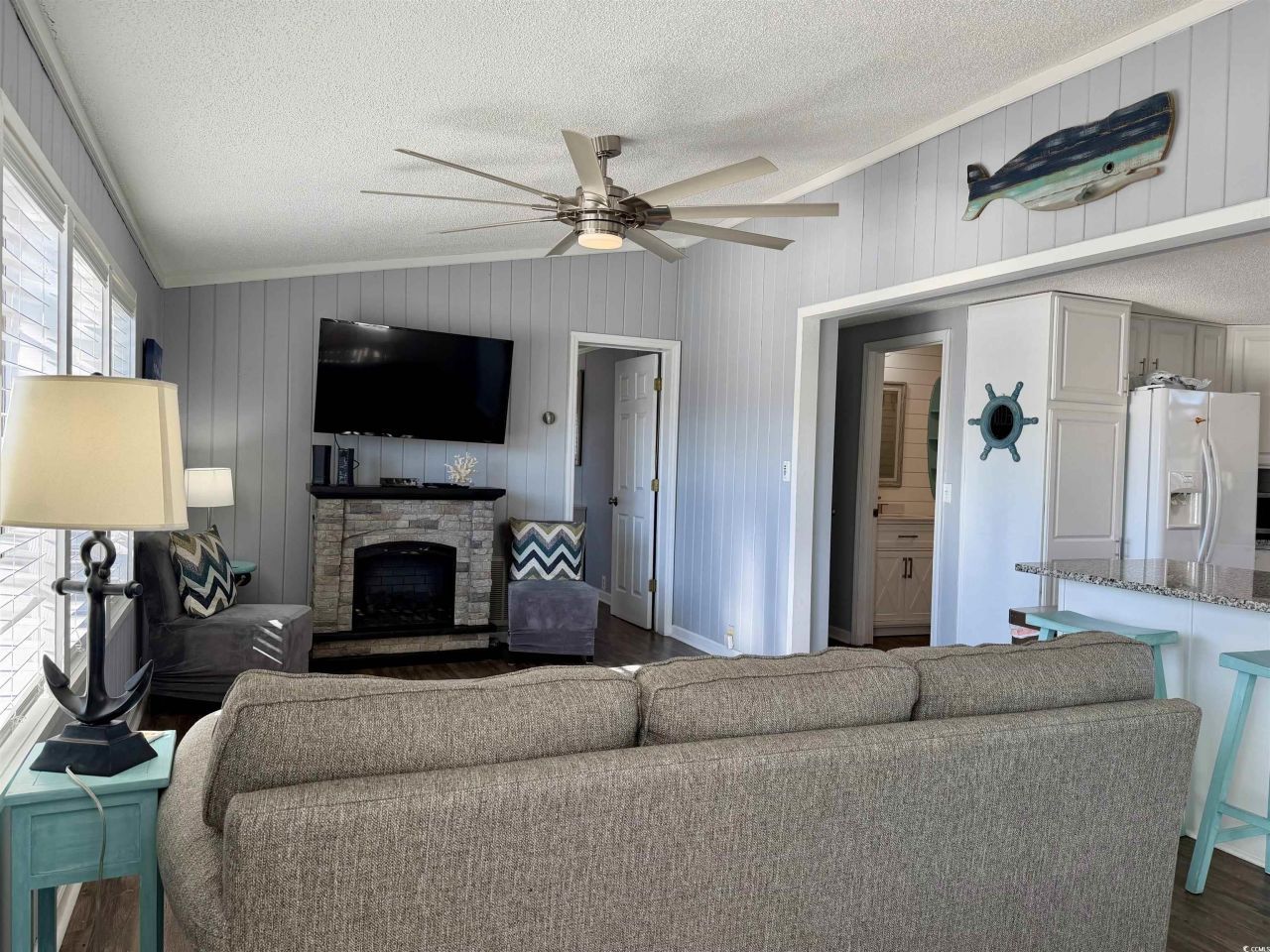 2027 Lark Dr. Photo 8