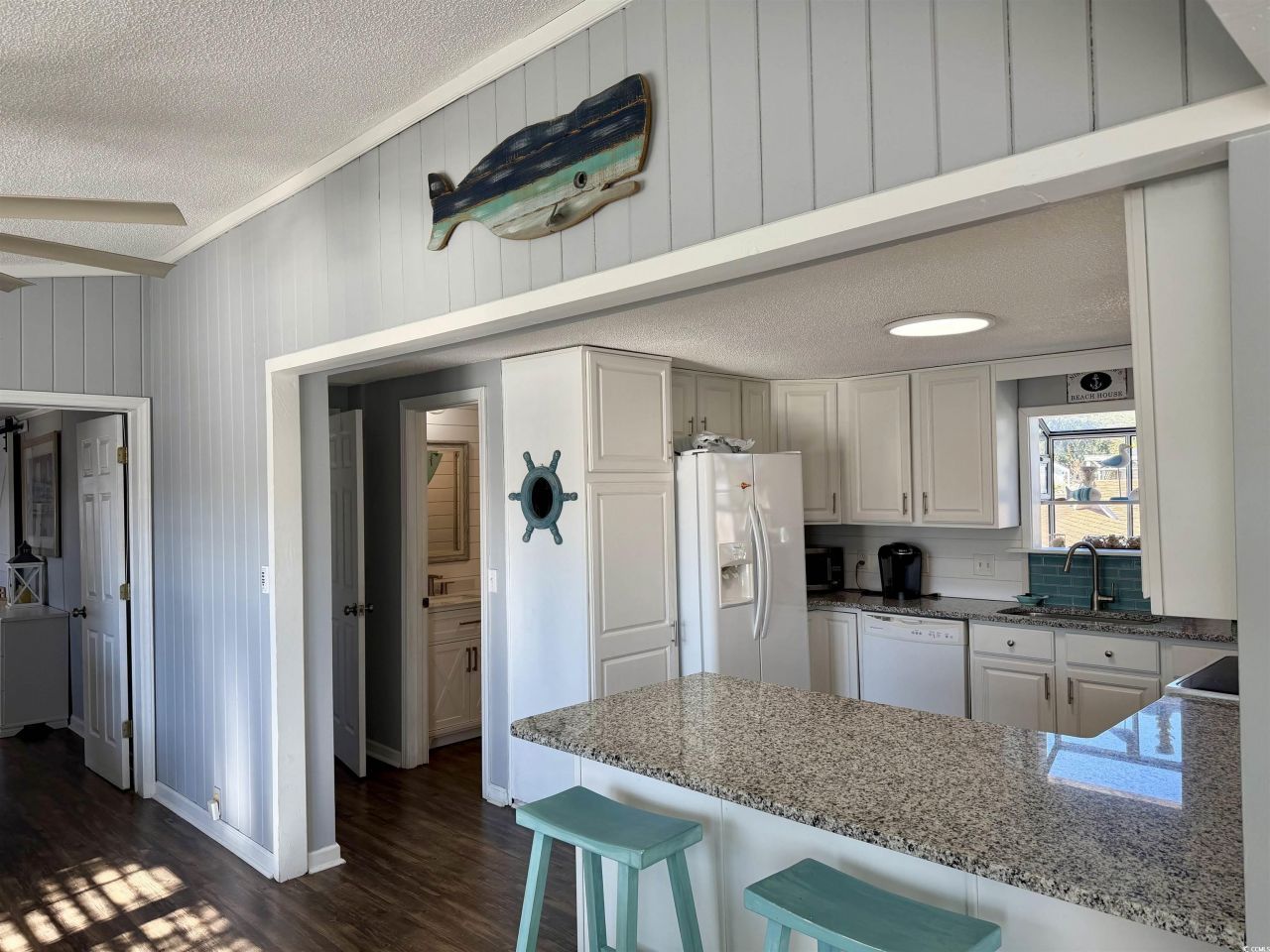 2027 Lark Dr. Photo 9