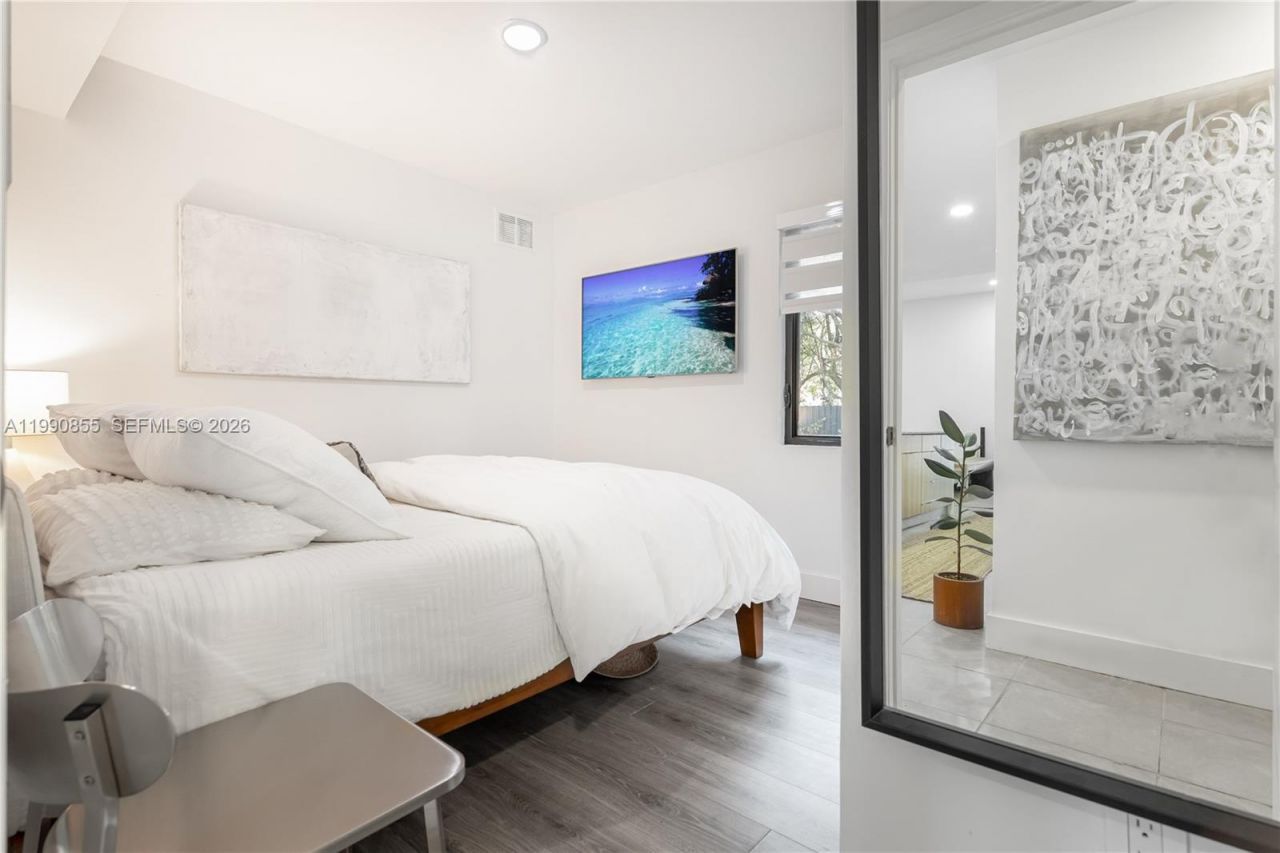 14000 NE 16th Ct , North Miami, FL 33181 Photo