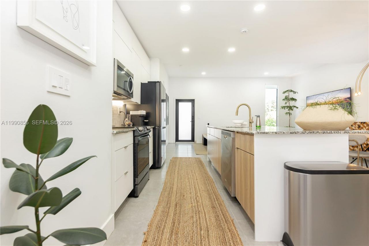 14000 NE 16th Ct , North Miami, FL 33181 Photo