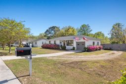 1089 Harbor View Road photo 4