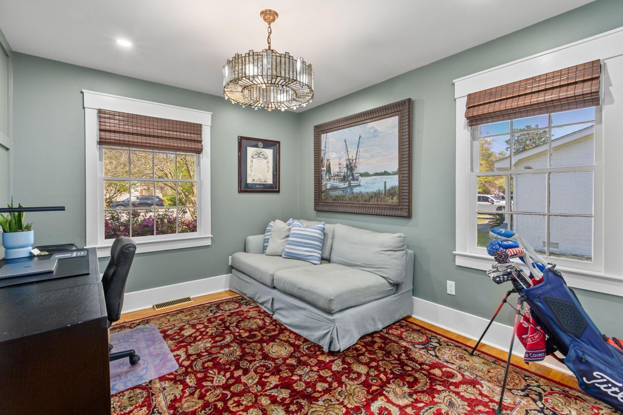 1089 Harbor View Road Photo 29