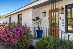 1089 Harbor View Road photo 4