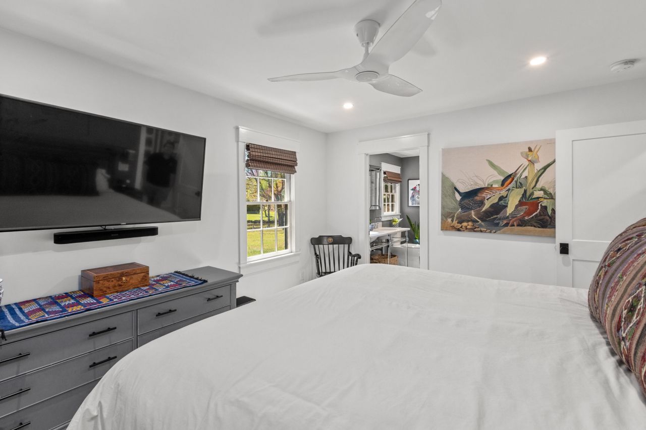 1089 Harbor View Road Photo 34