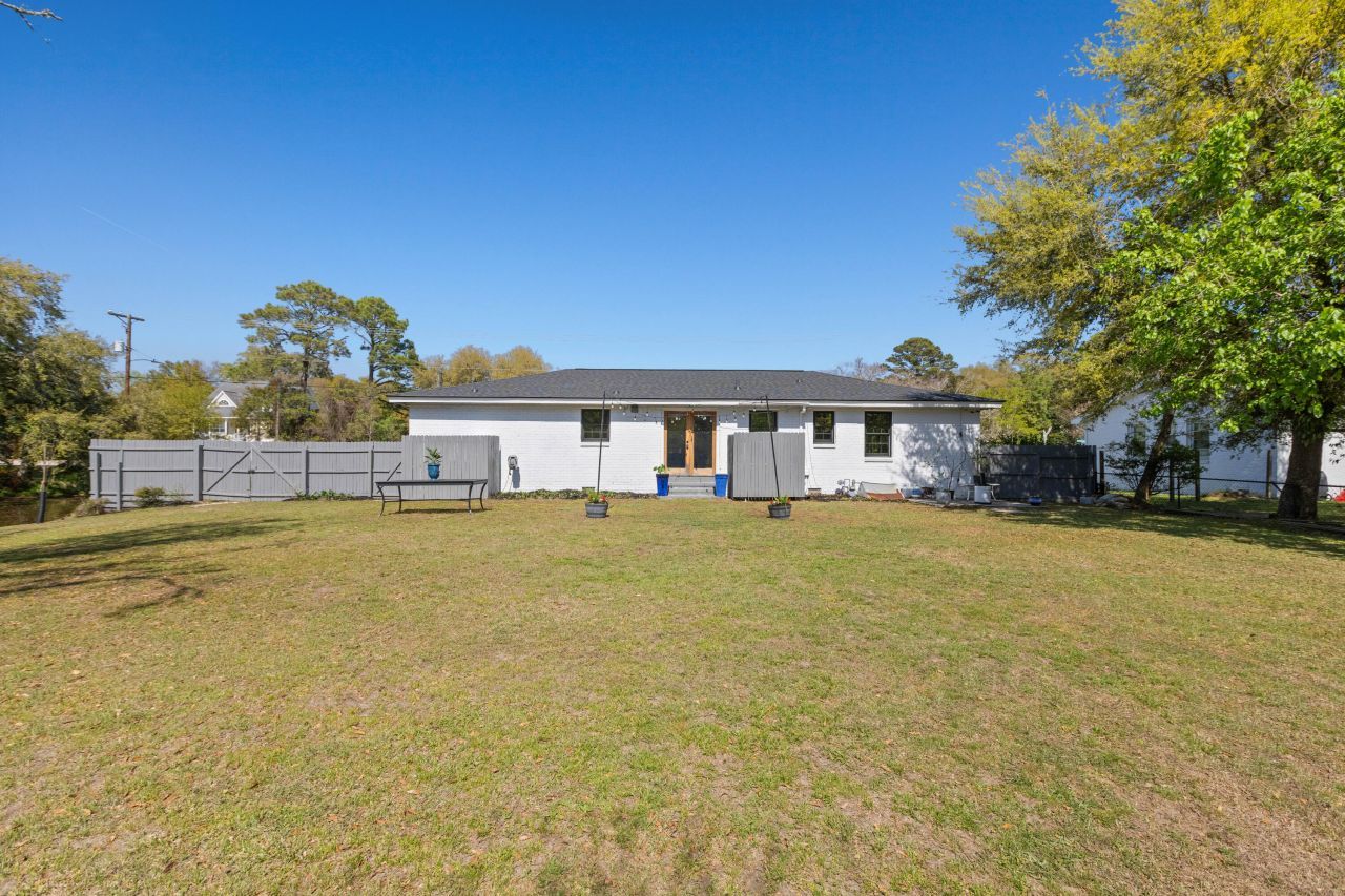 1089 Harbor View Road Photo 47