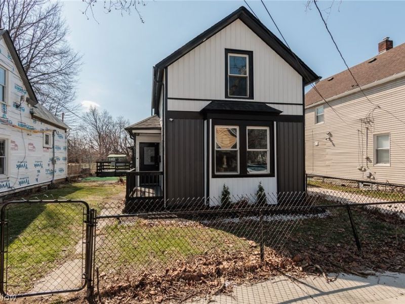 5811 Madison Avenue, Cleveland, OH 44102 Photo 1