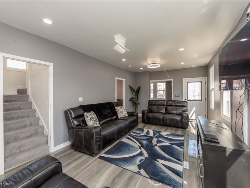 5811 Madison Avenue, Cleveland, OH 44102 Photo 10