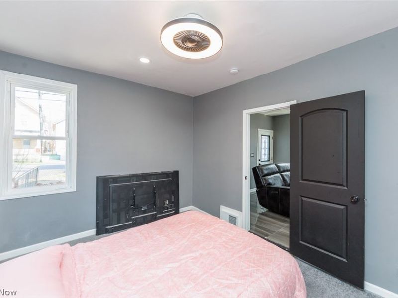 5811 Madison Avenue, Cleveland, OH 44102 Photo 15