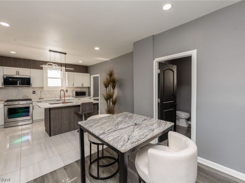 5811 Madison Avenue, Cleveland, OH 44102 Photo 17