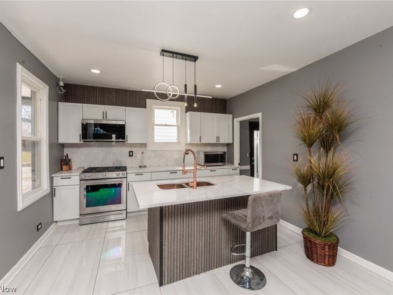 5811 Madison Avenue, Cleveland, OH 44102 Photo 18