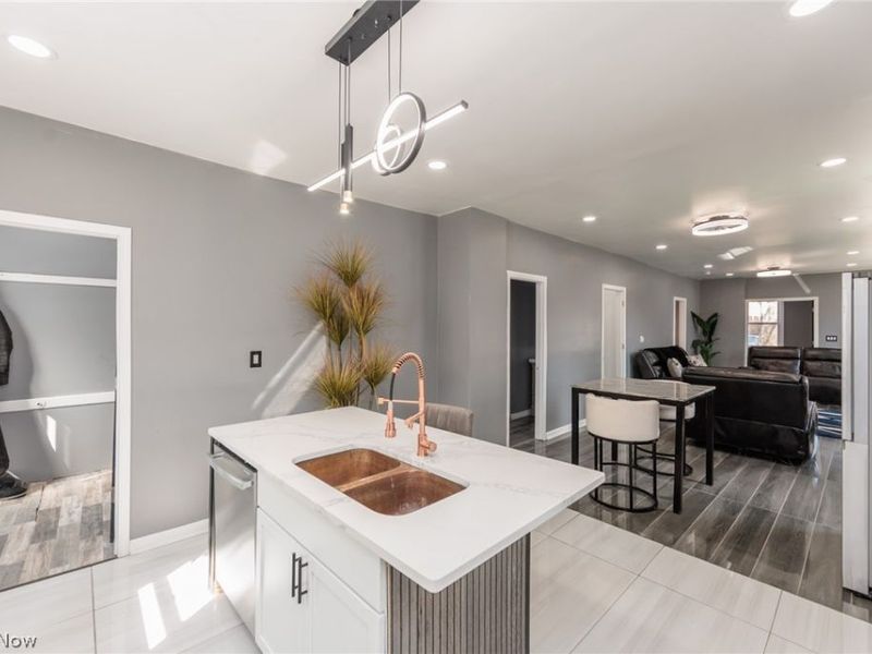 5811 Madison Avenue, Cleveland, OH 44102 Photo 20