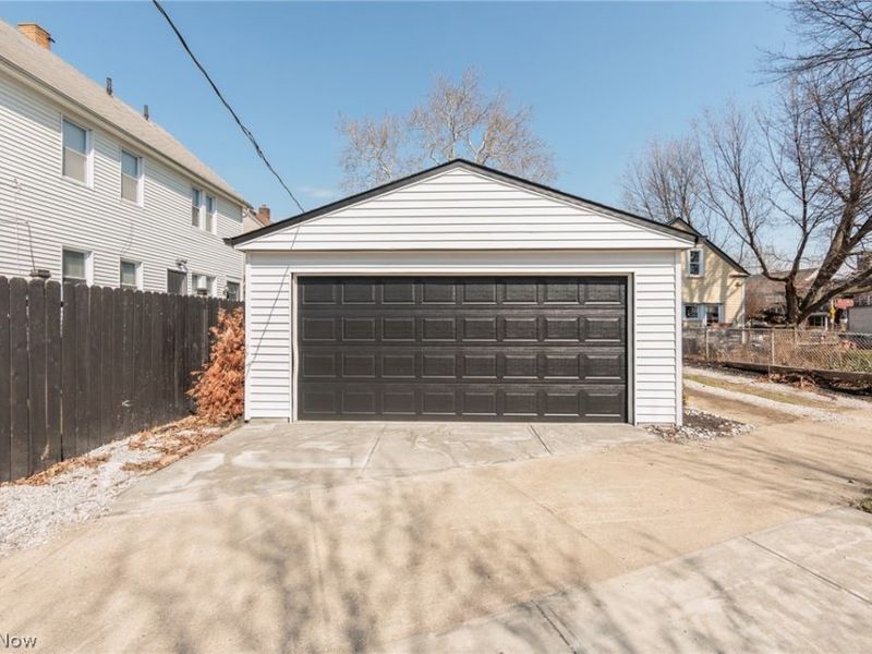 5811 Madison Avenue, Cleveland, OH 44102 Photo 3