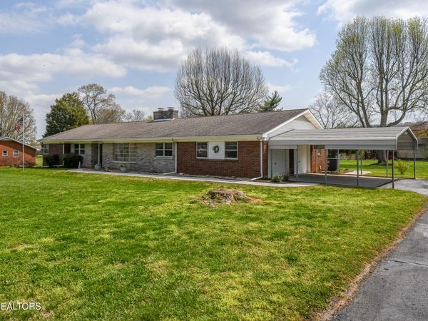 126 October Lane, Maryville, TN 37804