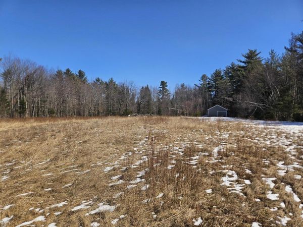 10 Gales Road, Abbot, ME 04406