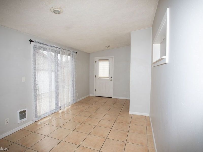 551 Moherman Avenue, Youngstown, OH 44509 Photo 12