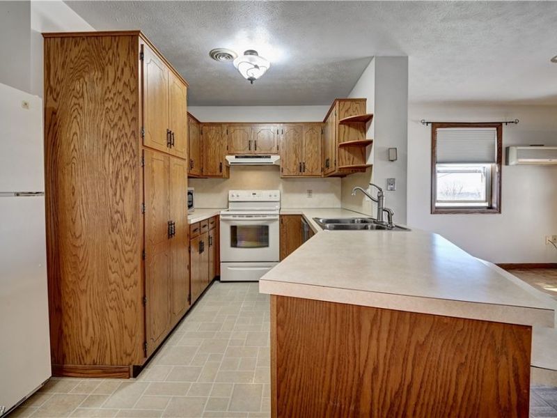 5520 S Market Street, Unit B, Millersburg, OH 44610 Photo 10