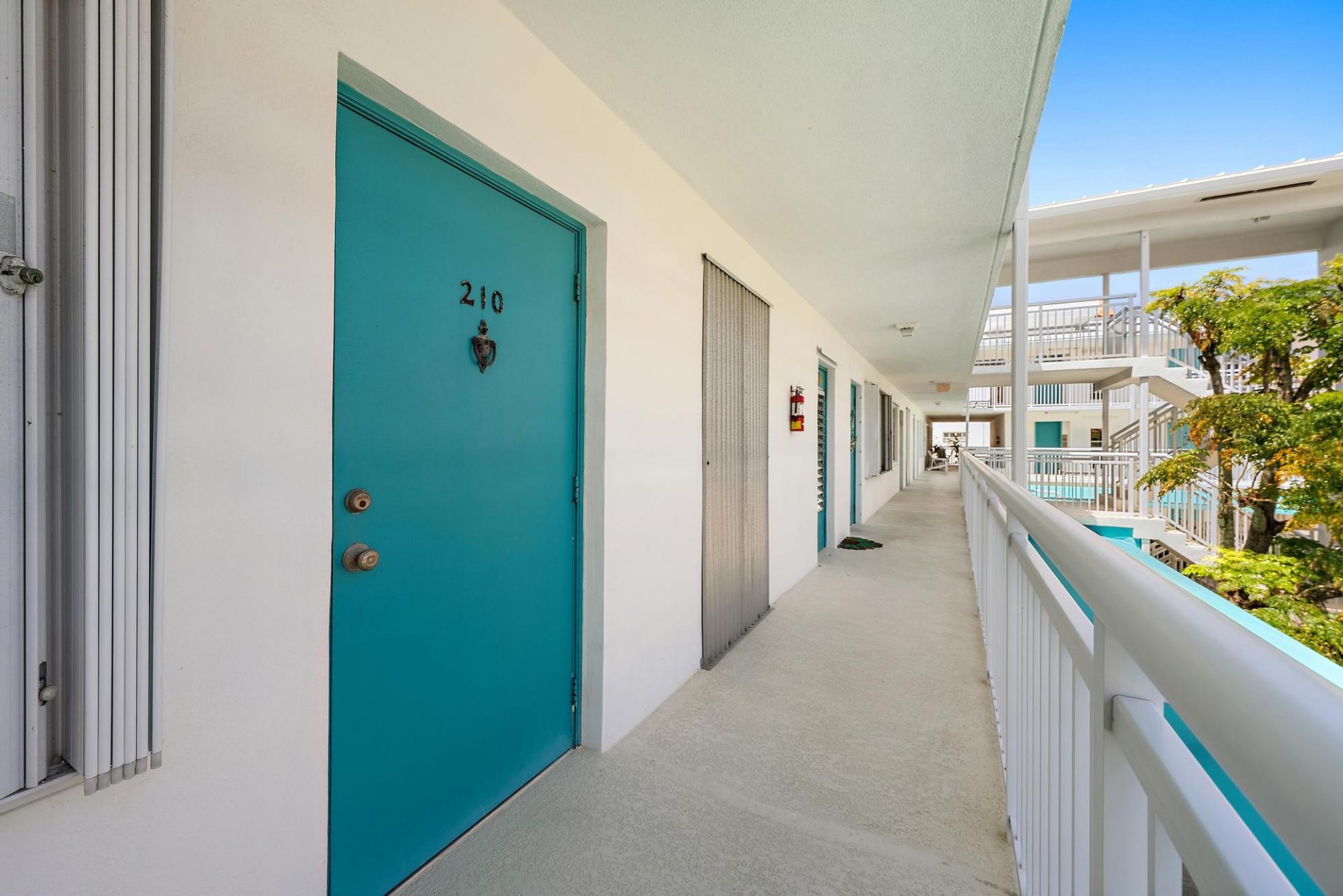 37 Yacht Club Drive, Unit 210, North Palm Beach, FL 33408 Photo