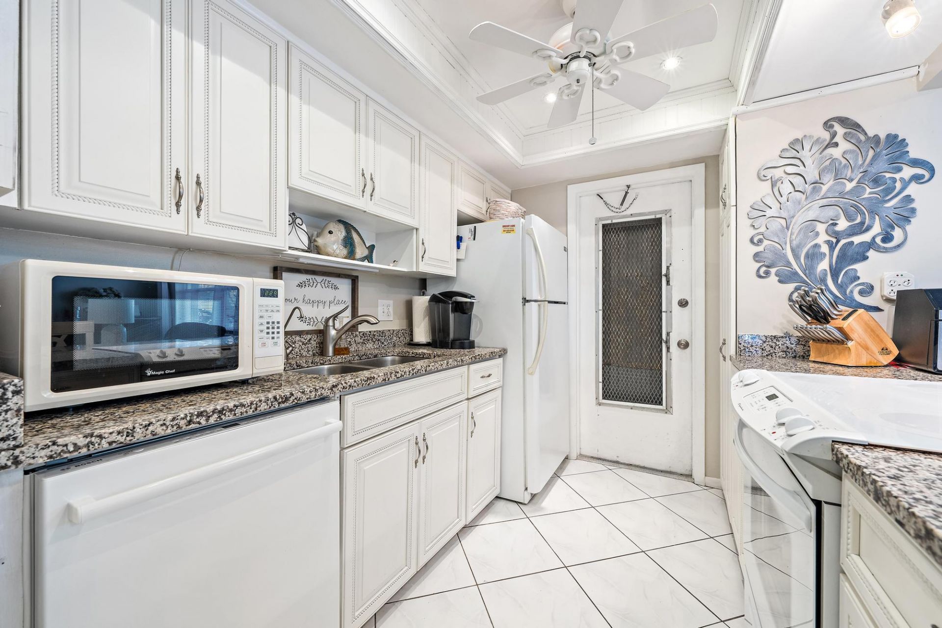 37 Yacht Club Drive, Unit 210, North Palm Beach, FL 33408 Photo