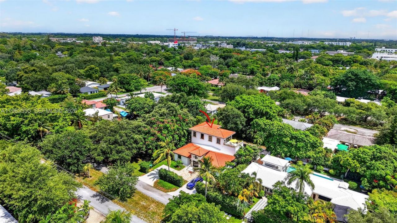 941 NE 119th St, Biscayne Park, FL 33161 Photo