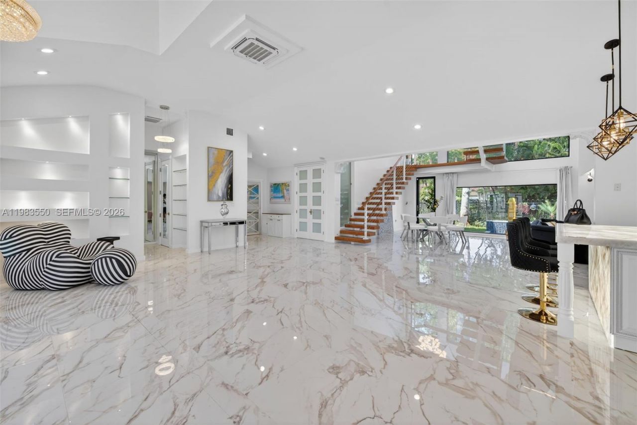 941 NE 119th St , Biscayne Park, FL 33161 Photo