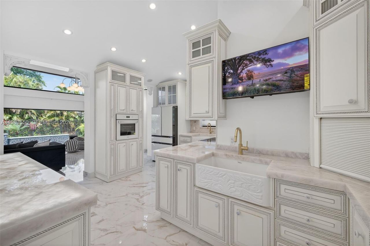 941 NE 119th St , Biscayne Park, FL 33161 Photo