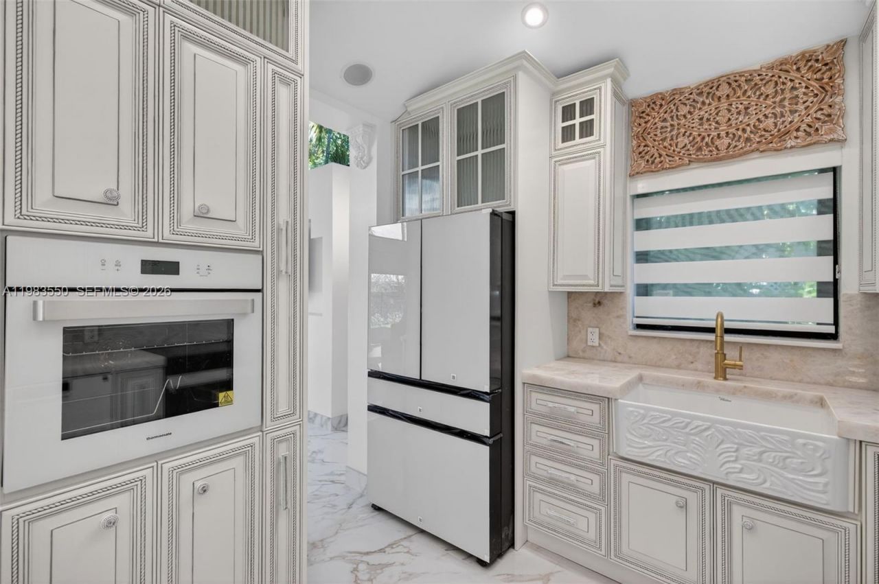 941 NE 119th St , Biscayne Park, FL 33161 Photo