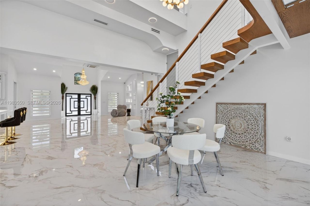 941 NE 119th St , Biscayne Park, FL 33161 Photo