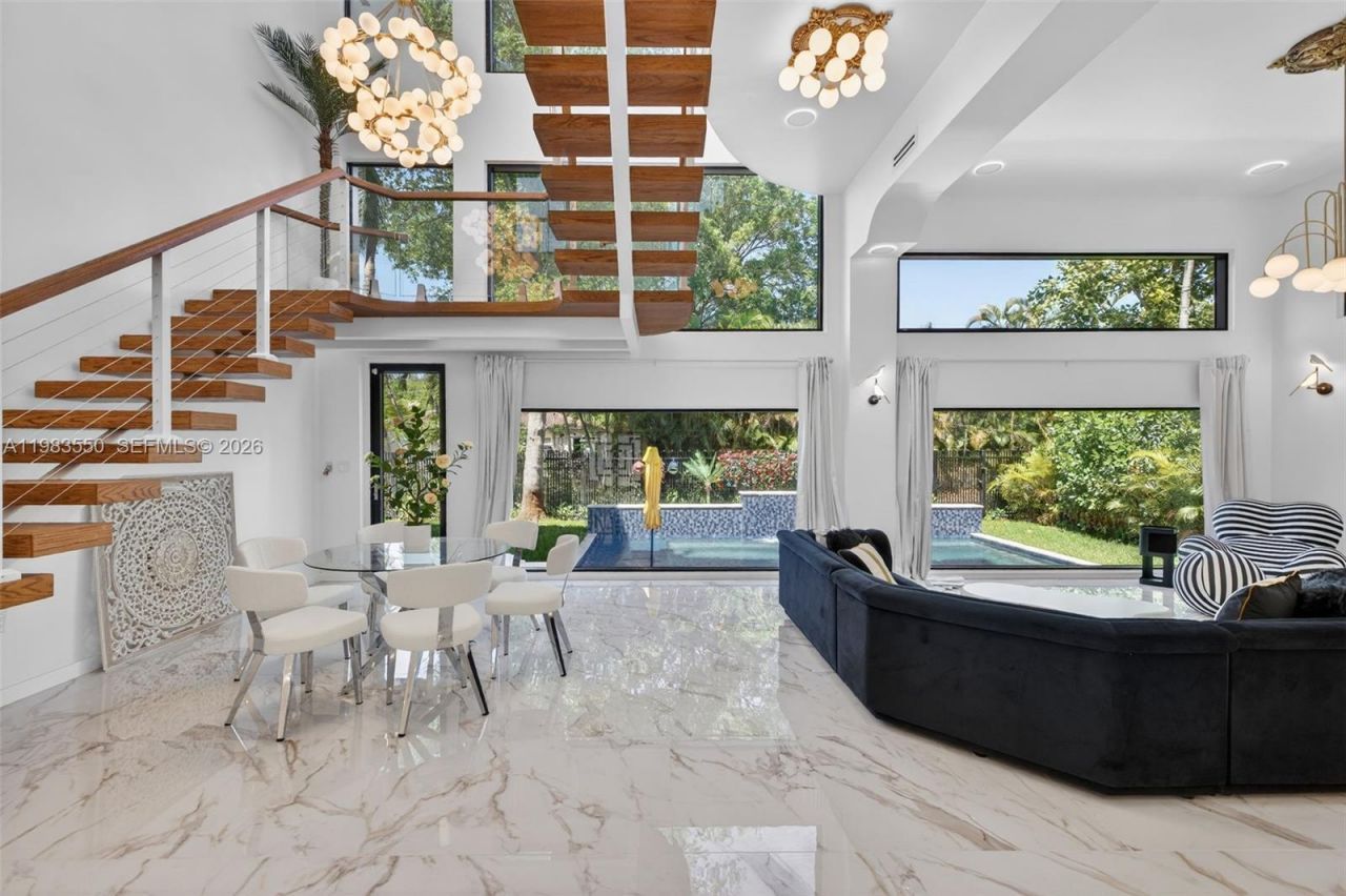 941 NE 119th St , Biscayne Park, FL 33161 Photo