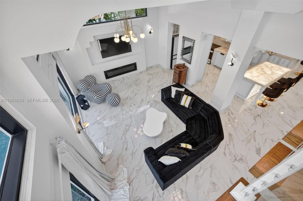 941 NE 119th St , Biscayne Park, FL 33161 Photo