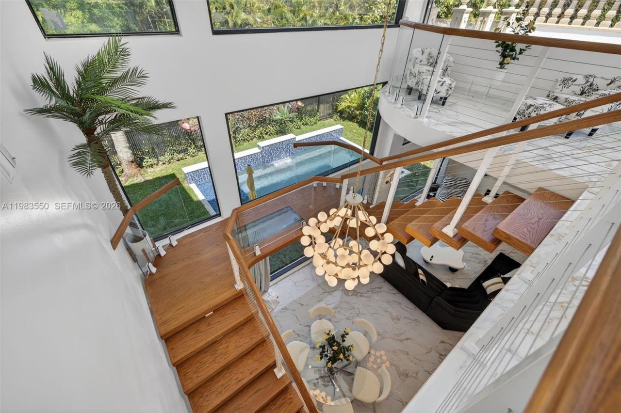 941 NE 119th St , Biscayne Park, FL 33161 Photo