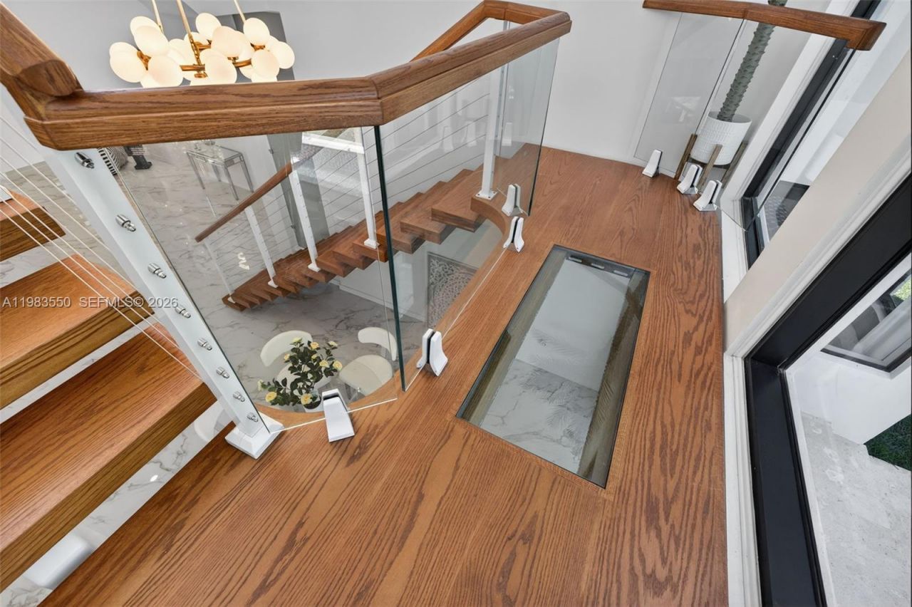 941 NE 119th St , Biscayne Park, FL 33161 Photo