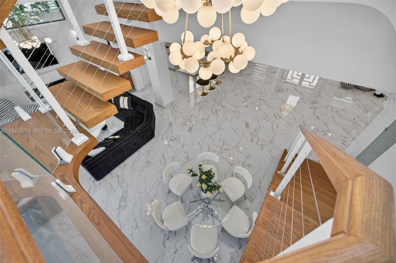 941 NE 119th St , Biscayne Park, FL 33161 Photo