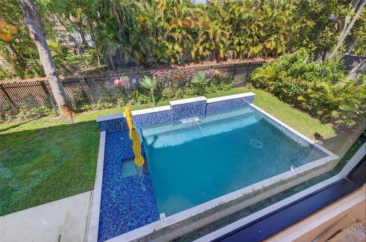 941 NE 119th St , Biscayne Park, FL 33161 Photo