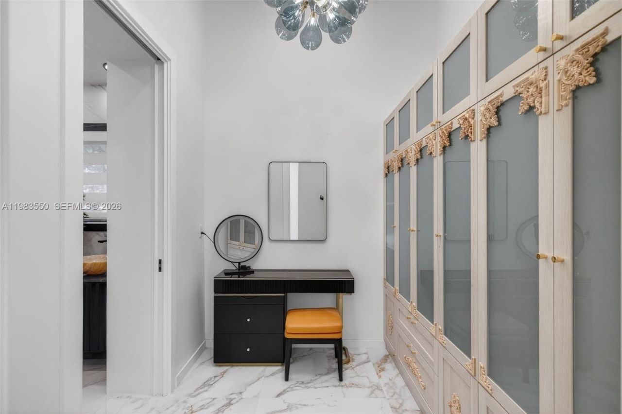 941 NE 119th St , Biscayne Park, FL 33161 Photo