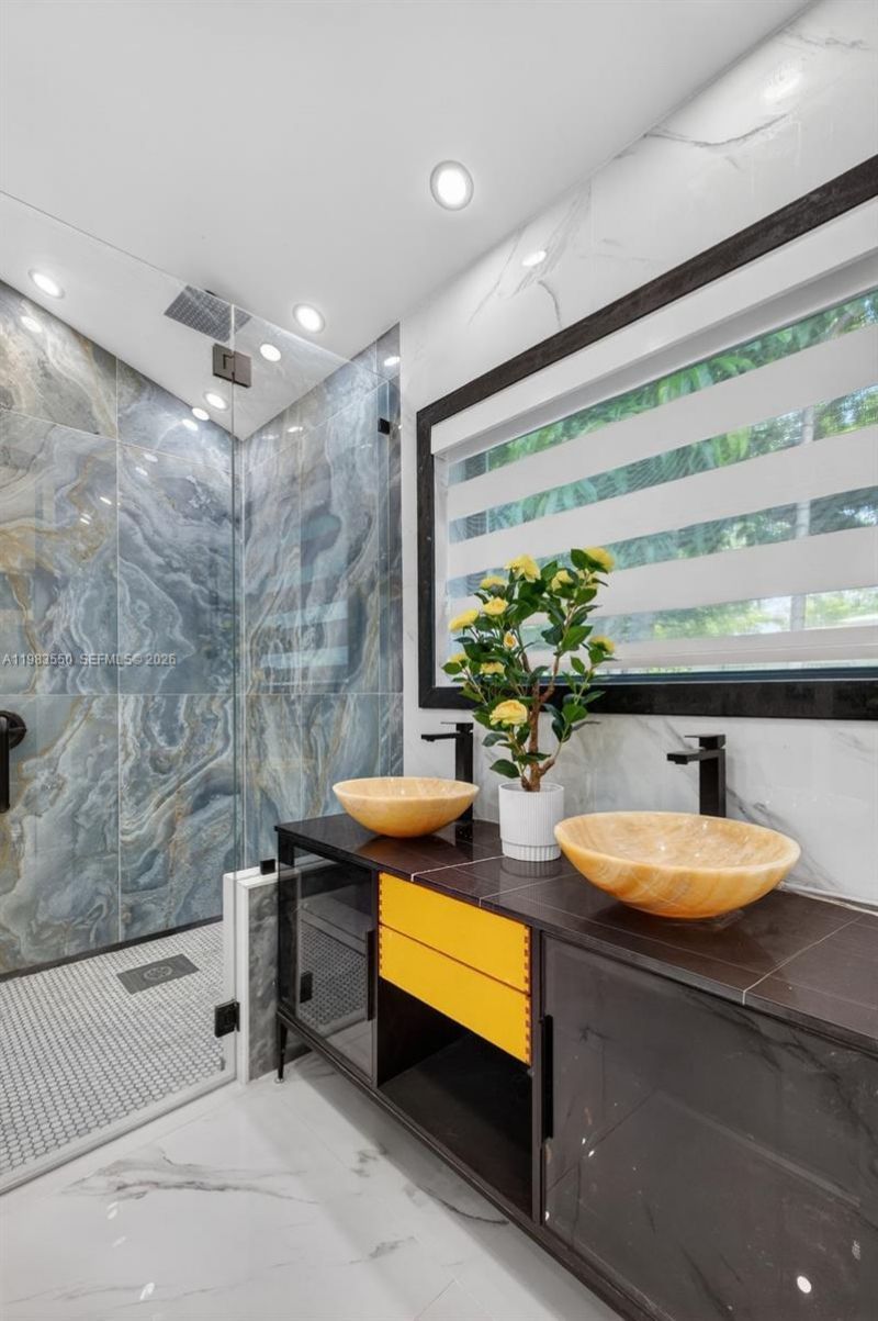 941 NE 119th St , Biscayne Park, FL 33161 Photo