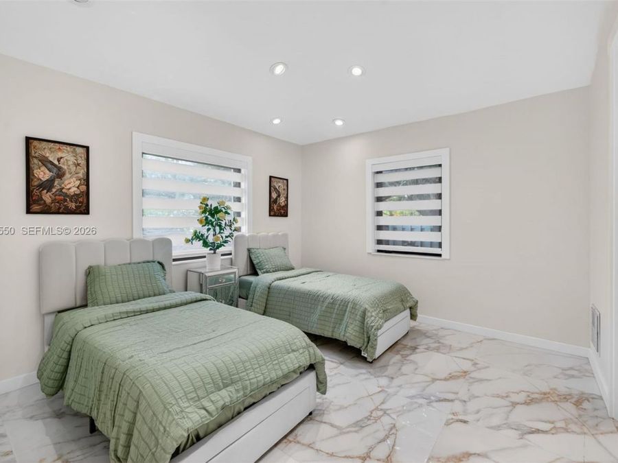 Property Image 72