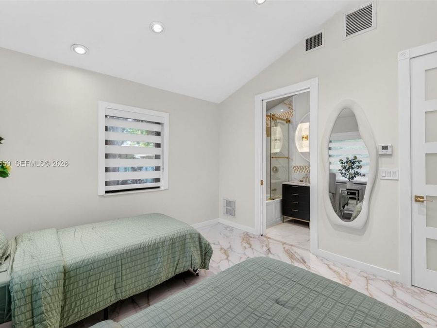Property Image 73