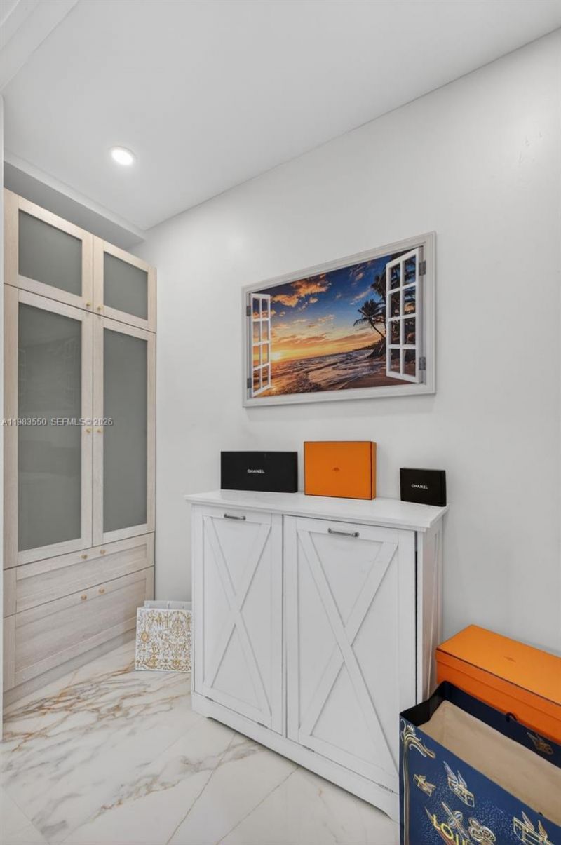 941 NE 119th St , Biscayne Park, FL 33161 Photo