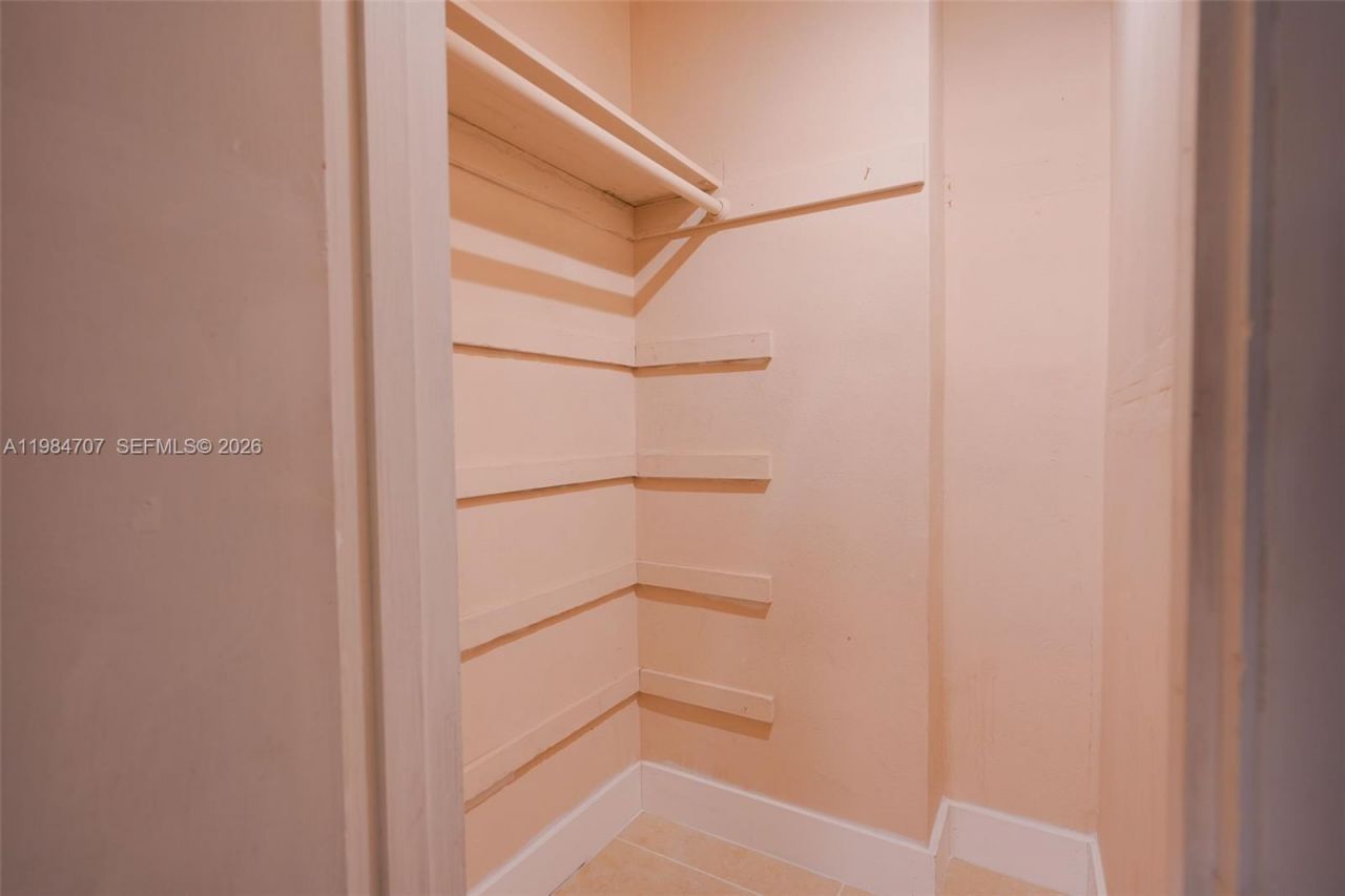 10521 SW 41st Ter , Miami, FL 33165 Photo