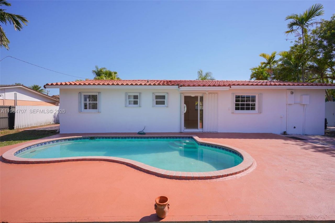 10521 SW 41st Ter , Miami, FL 33165 Photo