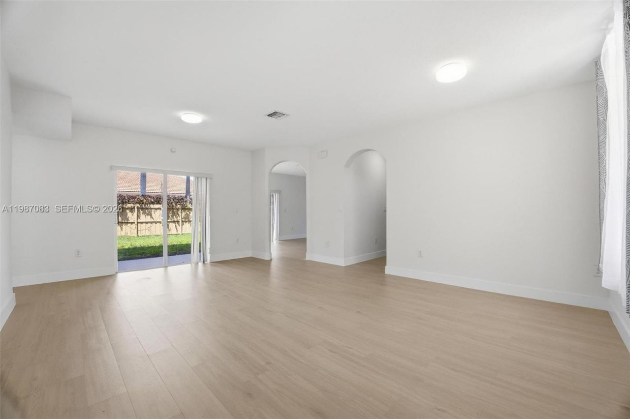 16131 SW 151st Ter , Miami, FL 33196 Photo