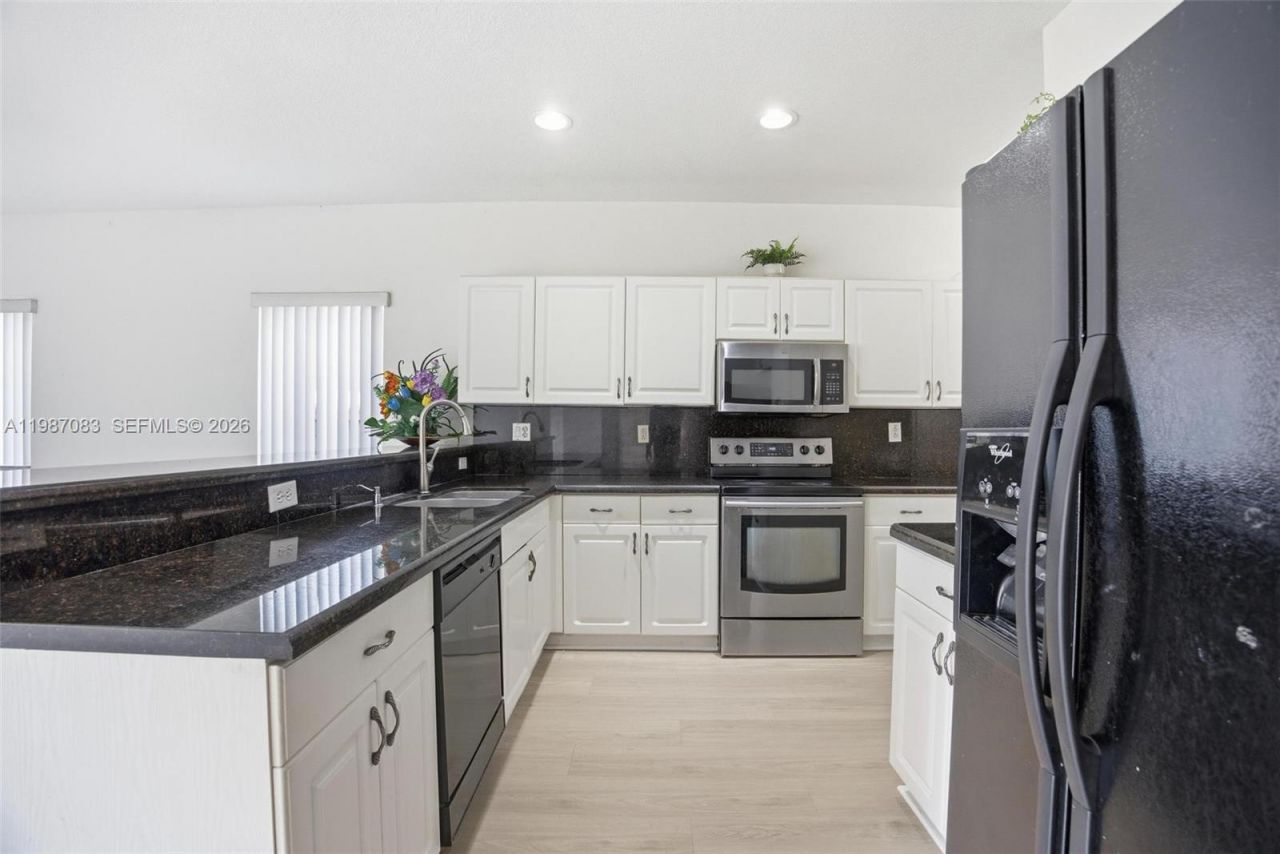 16131 SW 151st Ter , Miami, FL 33196 Photo